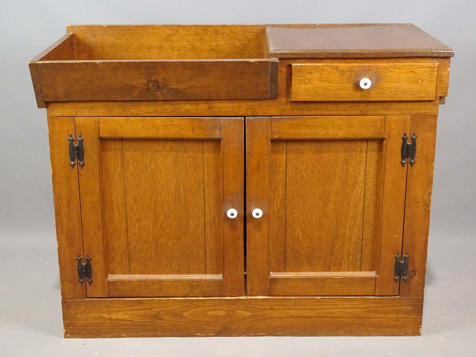 Pine Drysink (1 of 5)