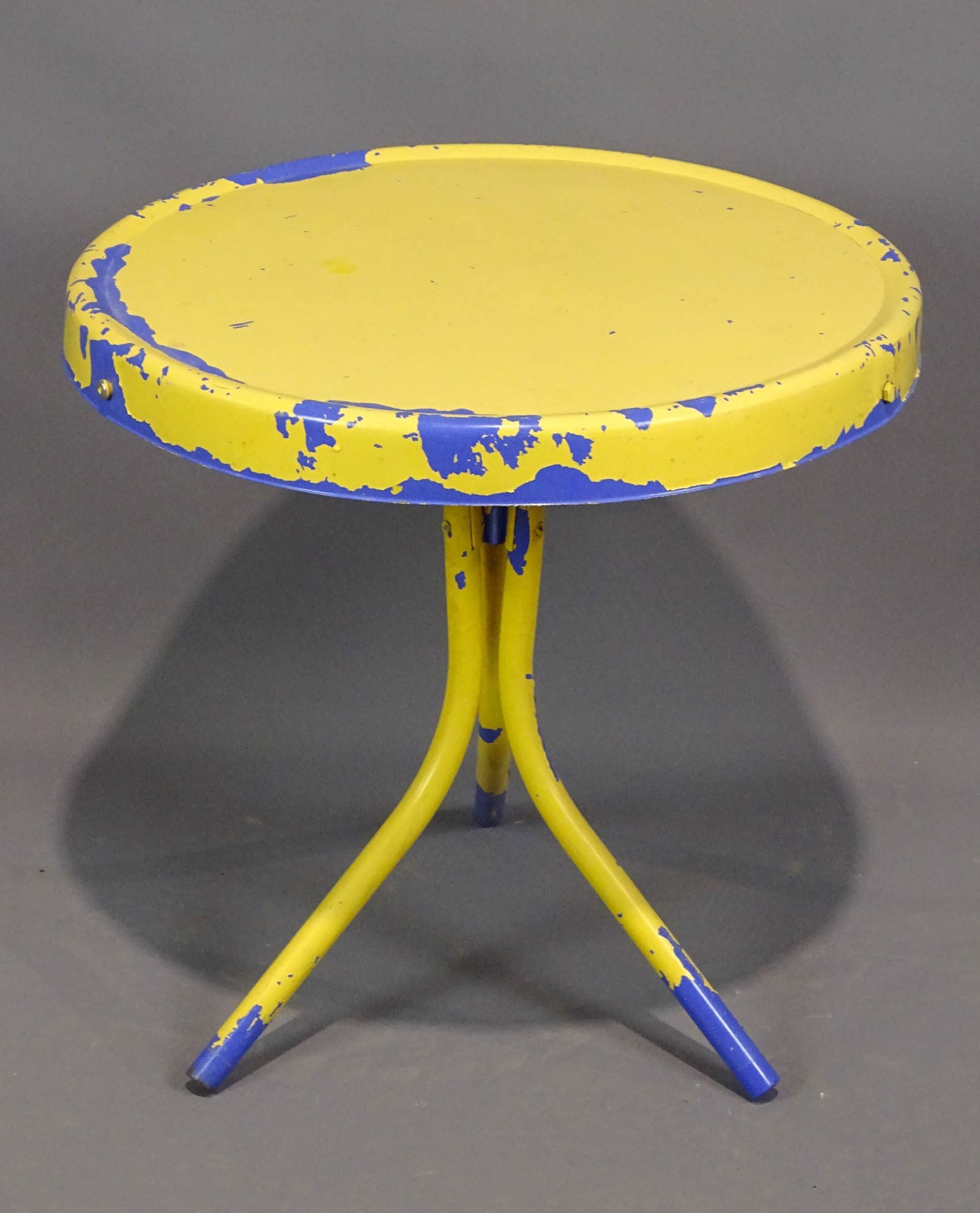 Vintage Patio Table (1 of 3)