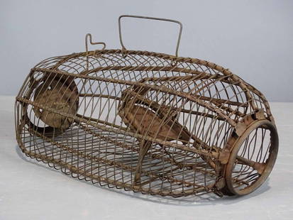 Early Mouse Trap: Early wire mouse trap. 15" L., 8" W., 6" Ht..