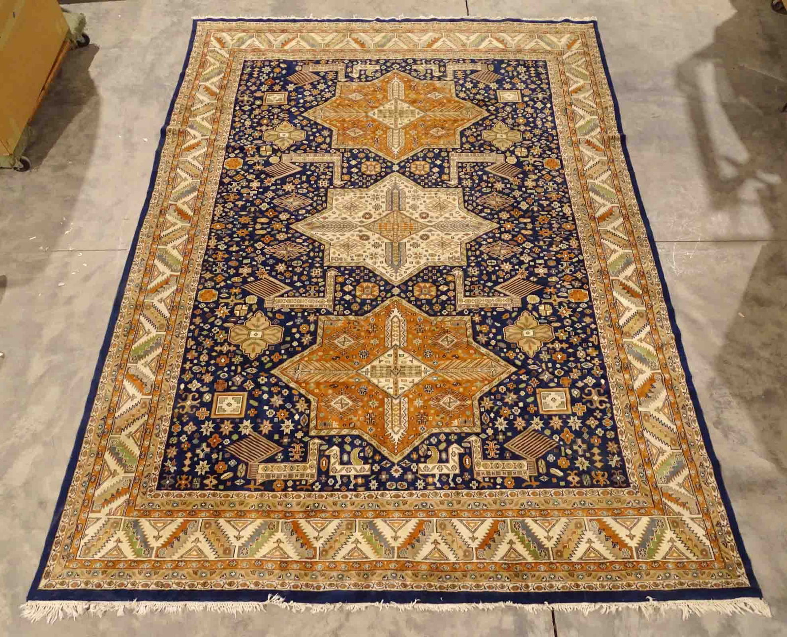 Roomsize Rug: Roomsize rug. 9' 8" x 12' 4".