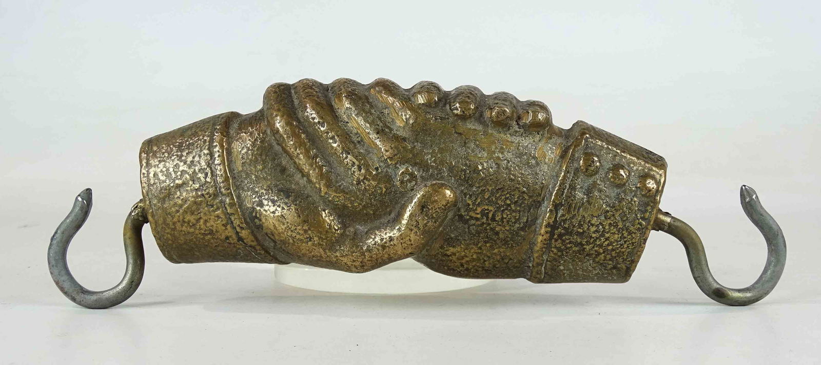 Clasping Hands Gate Weight (1 of 6)