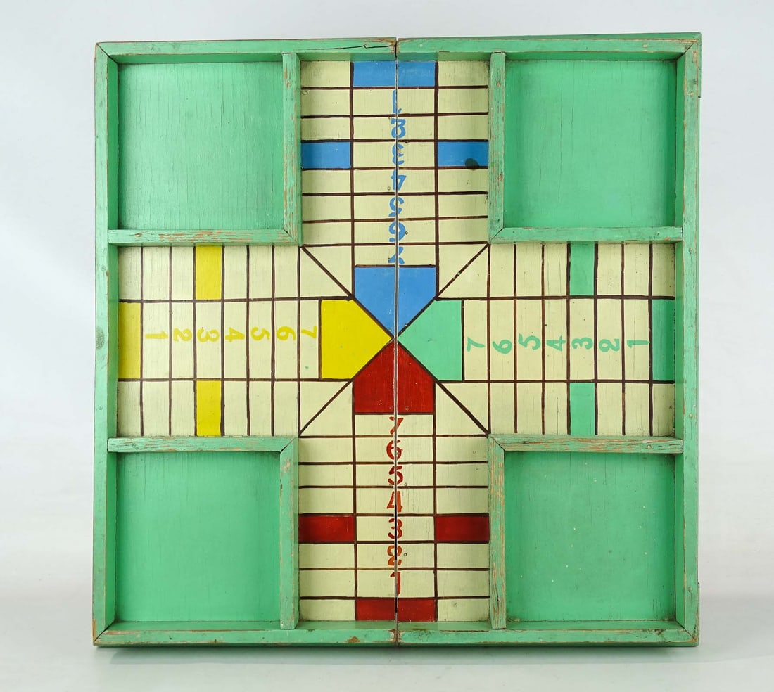 Folding Parcheesi Board (1 of 10)