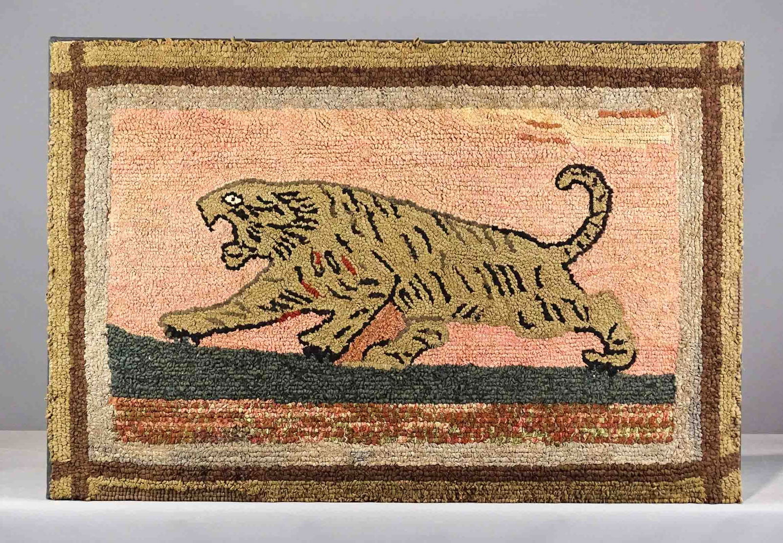 Tiger Hooked Rug (1 of 5)