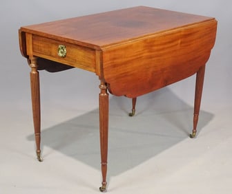 19th c. Reeded Leg Mahogany Pemboke Table