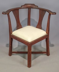 18th c. Chippendale Corner Chair