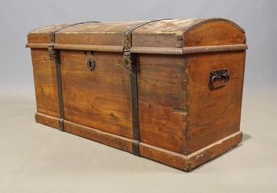 19th c. Dometop Trunk