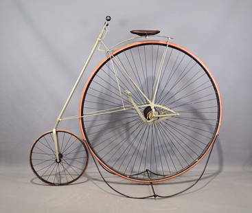 Star High Wheel Bicycle: Star High Wheel bicycle. 52". Mfg. H.B. Smith Co., Smithville New Jersey. Barn fresh condition. Provenance: Wayne & Kim Batten Collection.