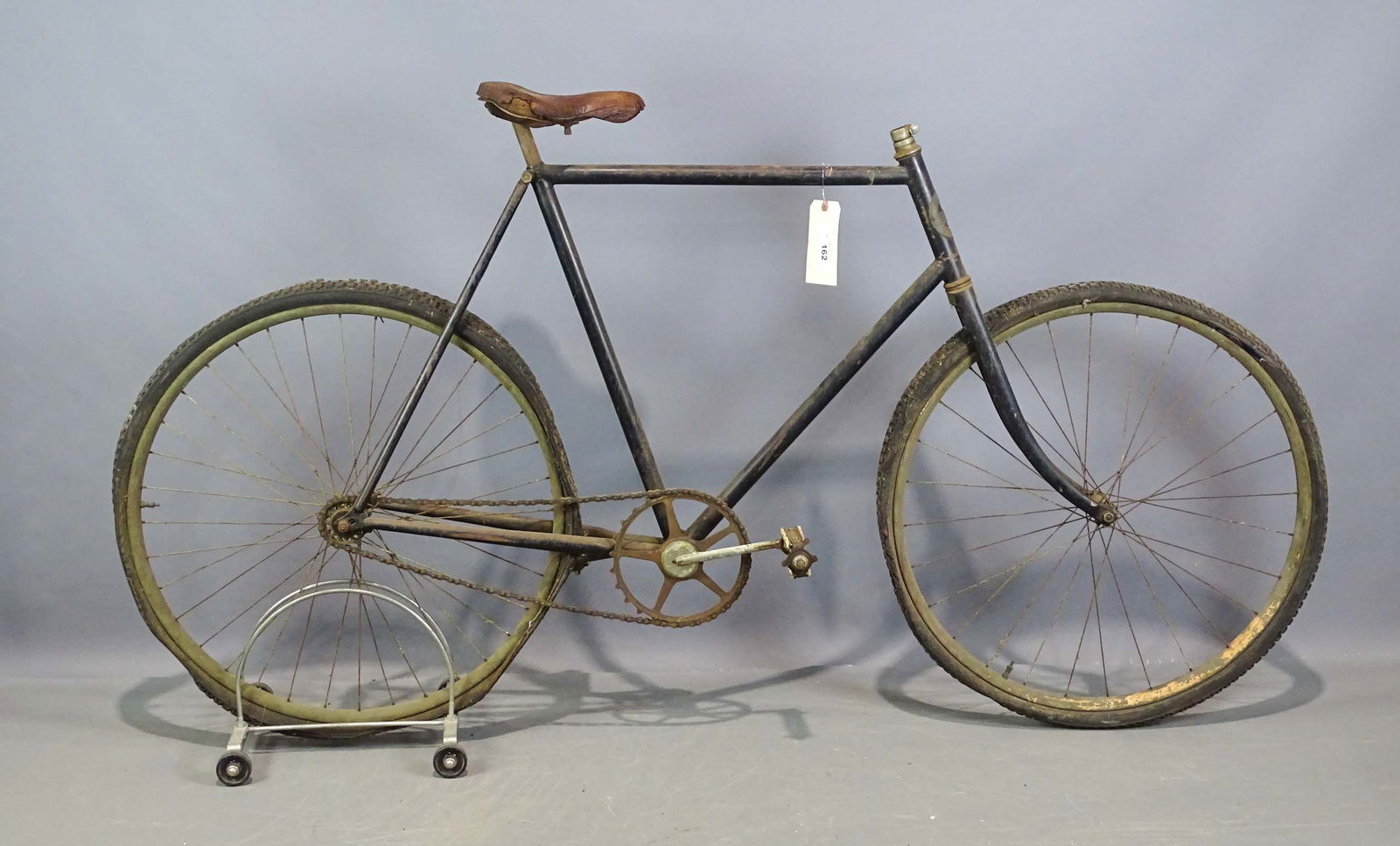 Columbia Model 48 Pneumatic Safety Bicycle (1 of 7)