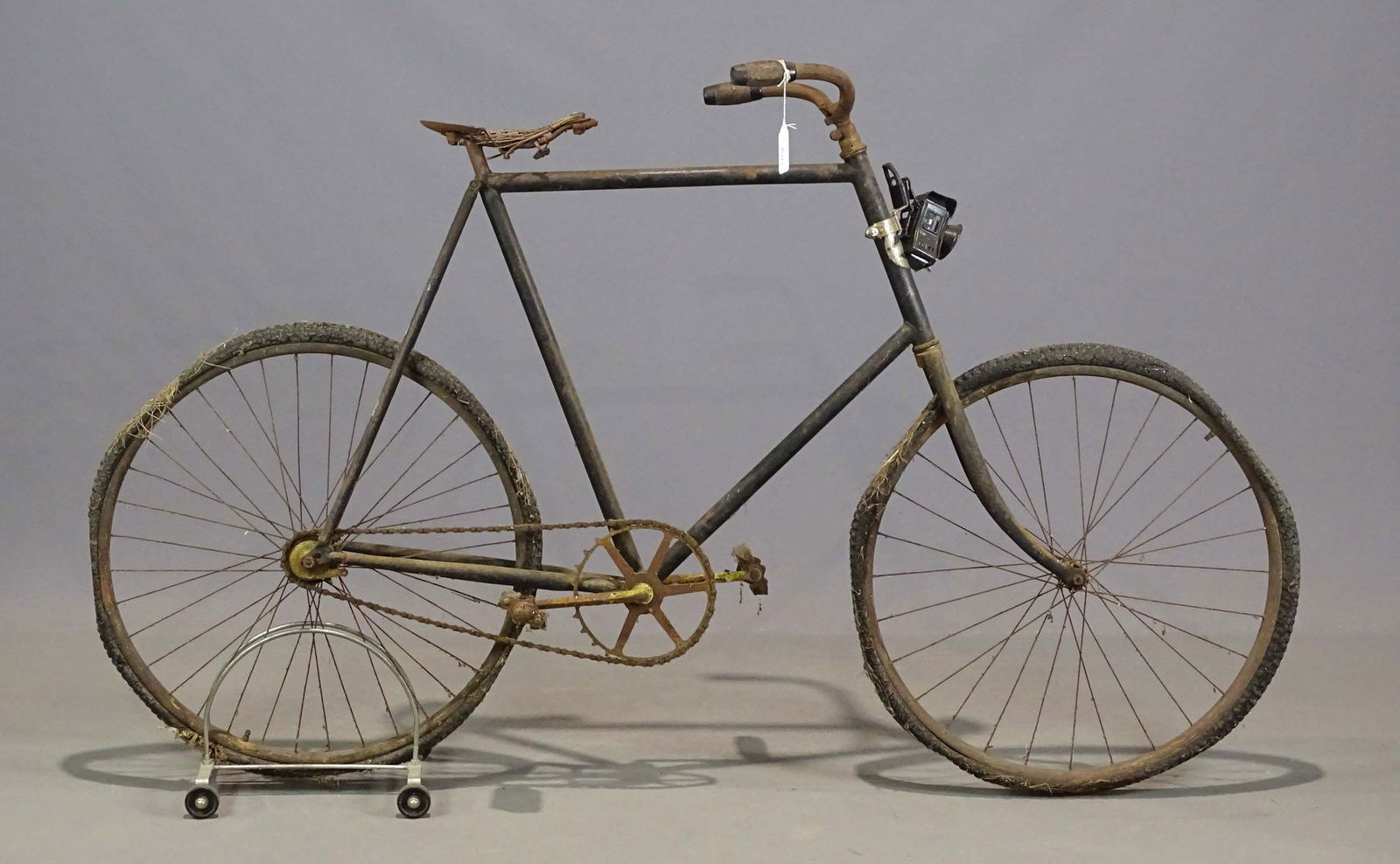 Columbia Pneumatic Safety Bicycle (1 of 10)