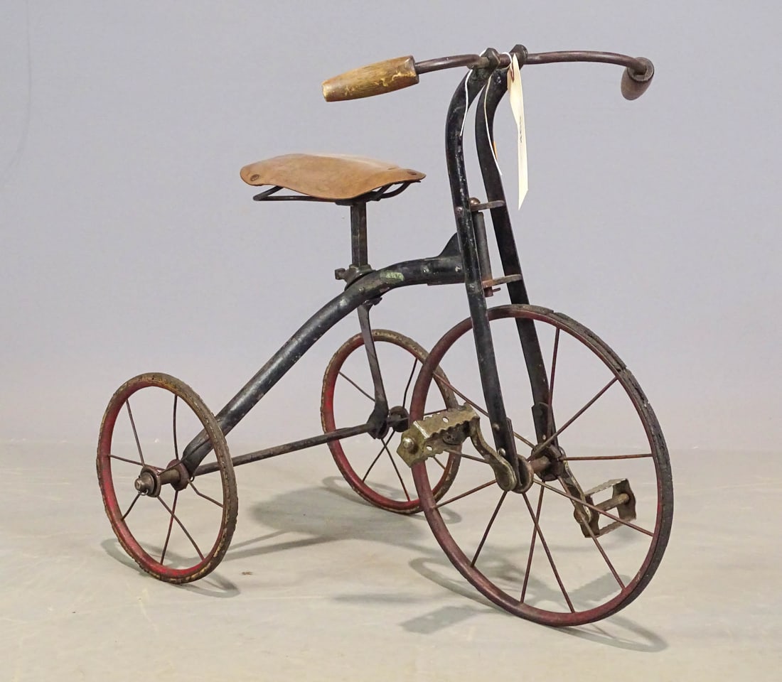 Strap Steel Tricycle (1 of 6)