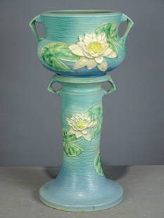 Roseville Jardiniere and Pedestal: Roseville Jardiniere and pedestal. Barbara Packer Collection. 24 1/2" Ht.. Good condition.