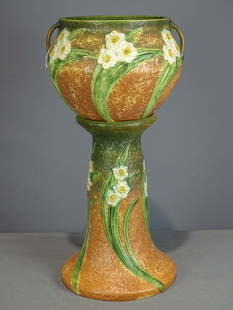 Roseville Jardiniere and Pedestal: Roseville Jardiniere and pedestal. Barbara Packer Collection. 29" Ht.. Good condition.