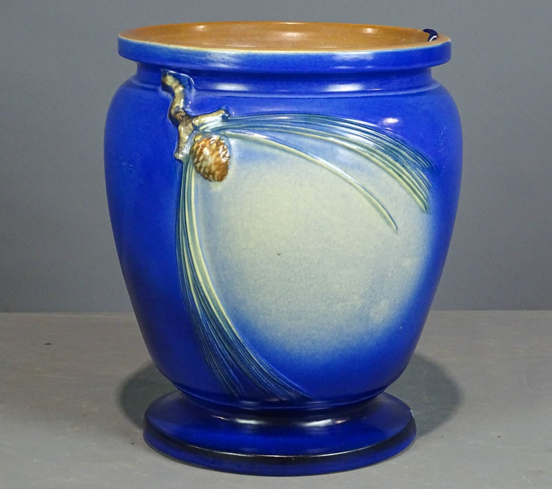 Roseville Planter (1 of 6)