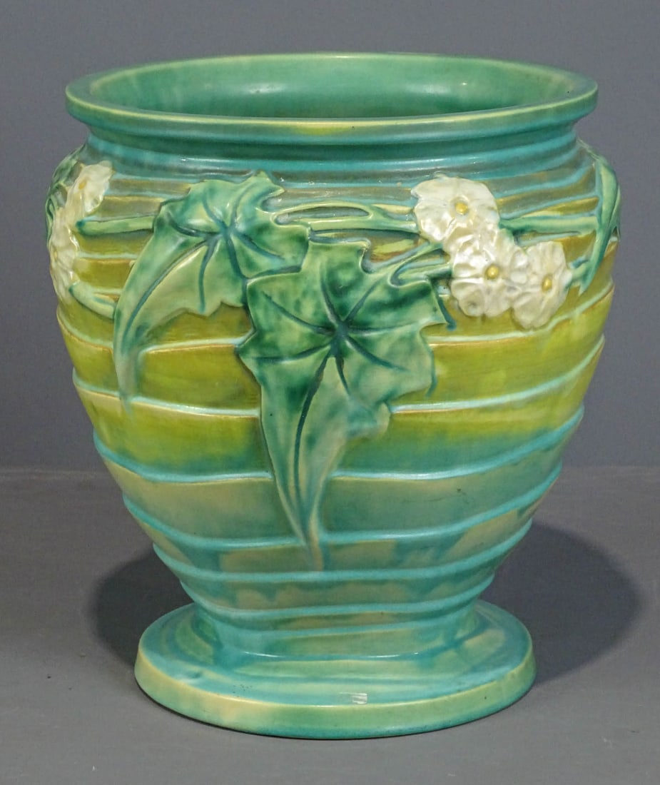 Roseville Planter (1 of 4)
