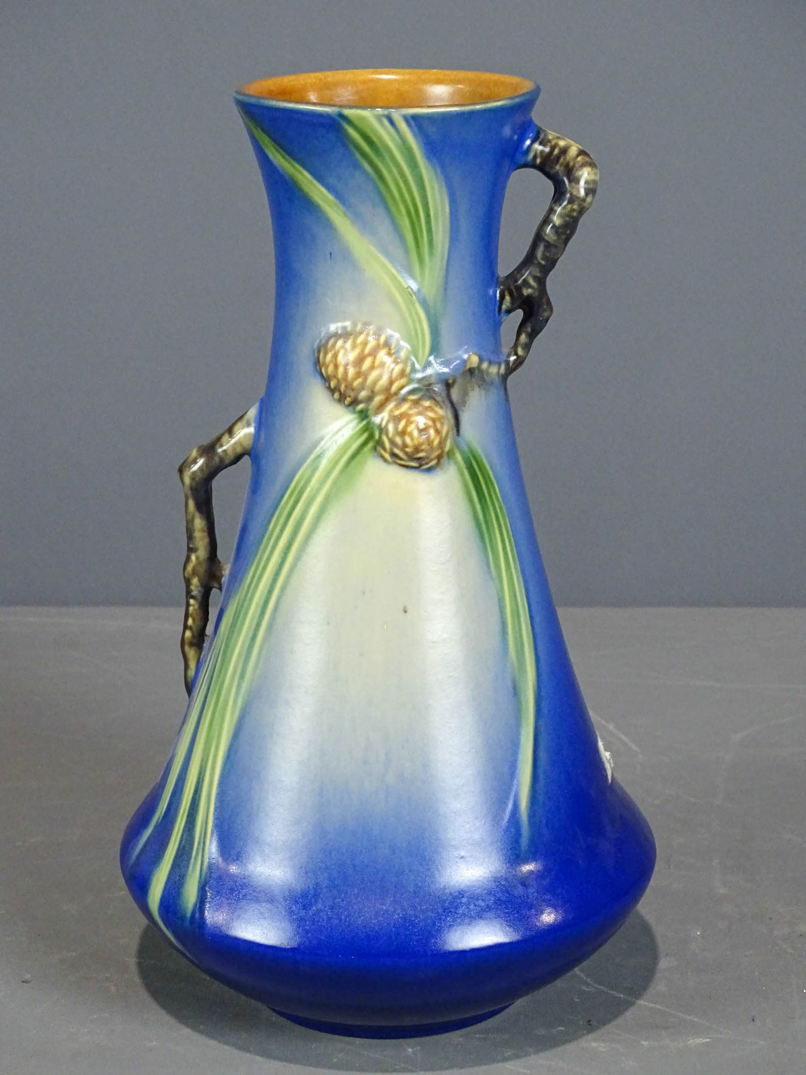 Roseville Vase (1 of 6)