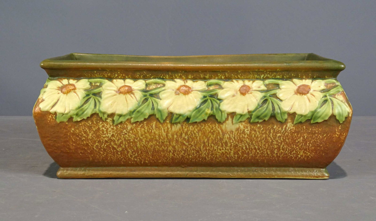 Roseville Planter (1 of 6)