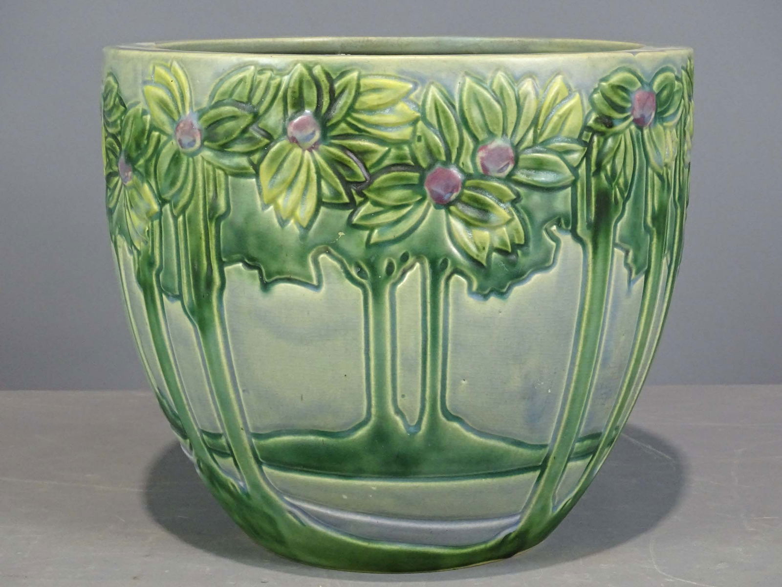 Roseville Planter (1 of 5)