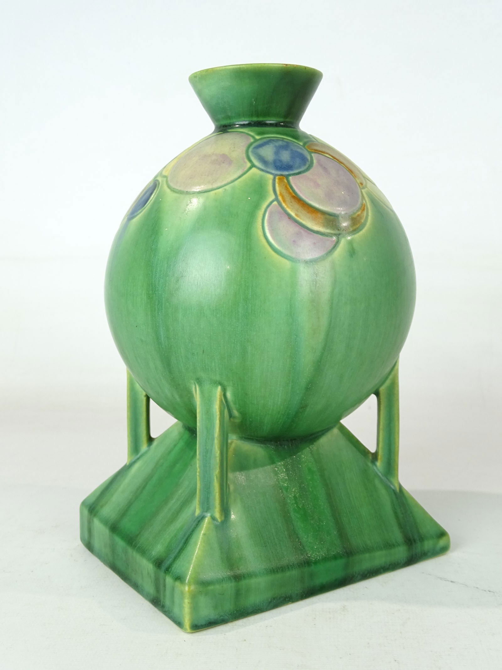 Roseville Vase (1 of 6)