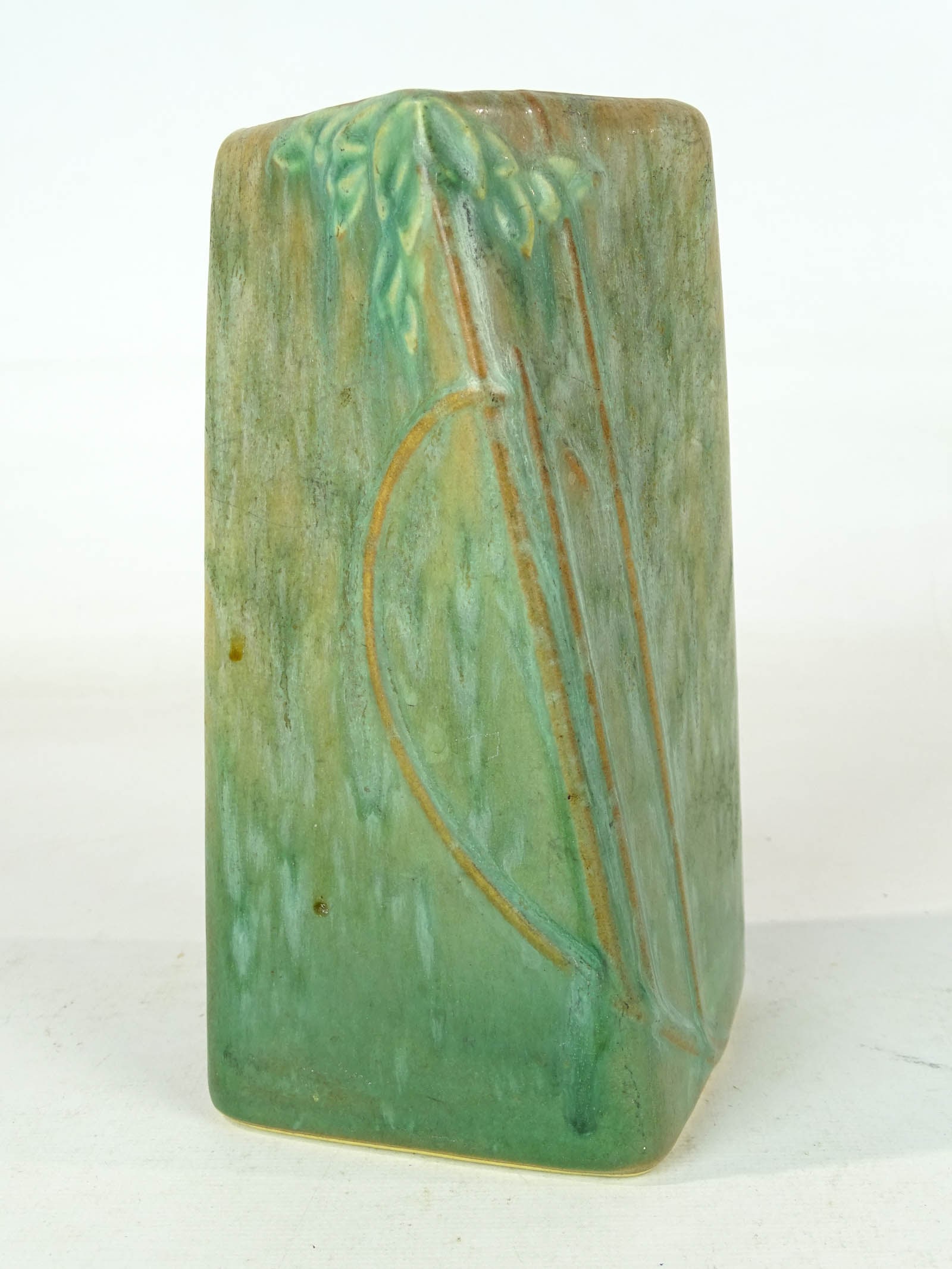 Roseville Vase: Roseville vase. 7" Ht.. Barbara Packer Collection. Good condition.