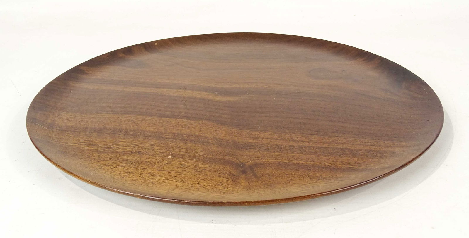 Bob Stocksdale Mid Century Charger: Bob Stocksdale signed Mid Century wooden charger. 14 1/2" D..