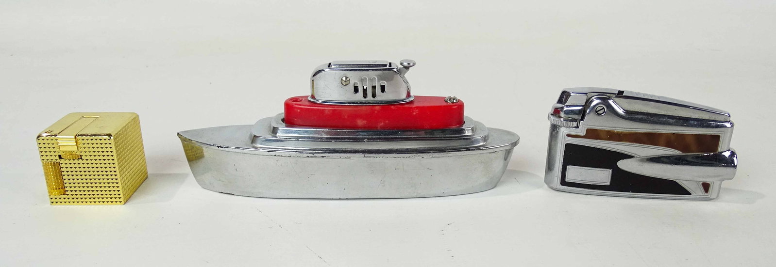 Vintage Lighters: Lot (3) vintage lighters including Ronson, Occupied Japan boat and "KORET JAPAN".