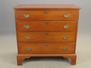 18th c. Chippendale Chest of Drawers