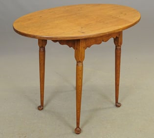 18th c. Oval Top Tavern Table