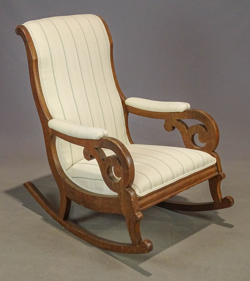 Rocking Chair (1 of 5)