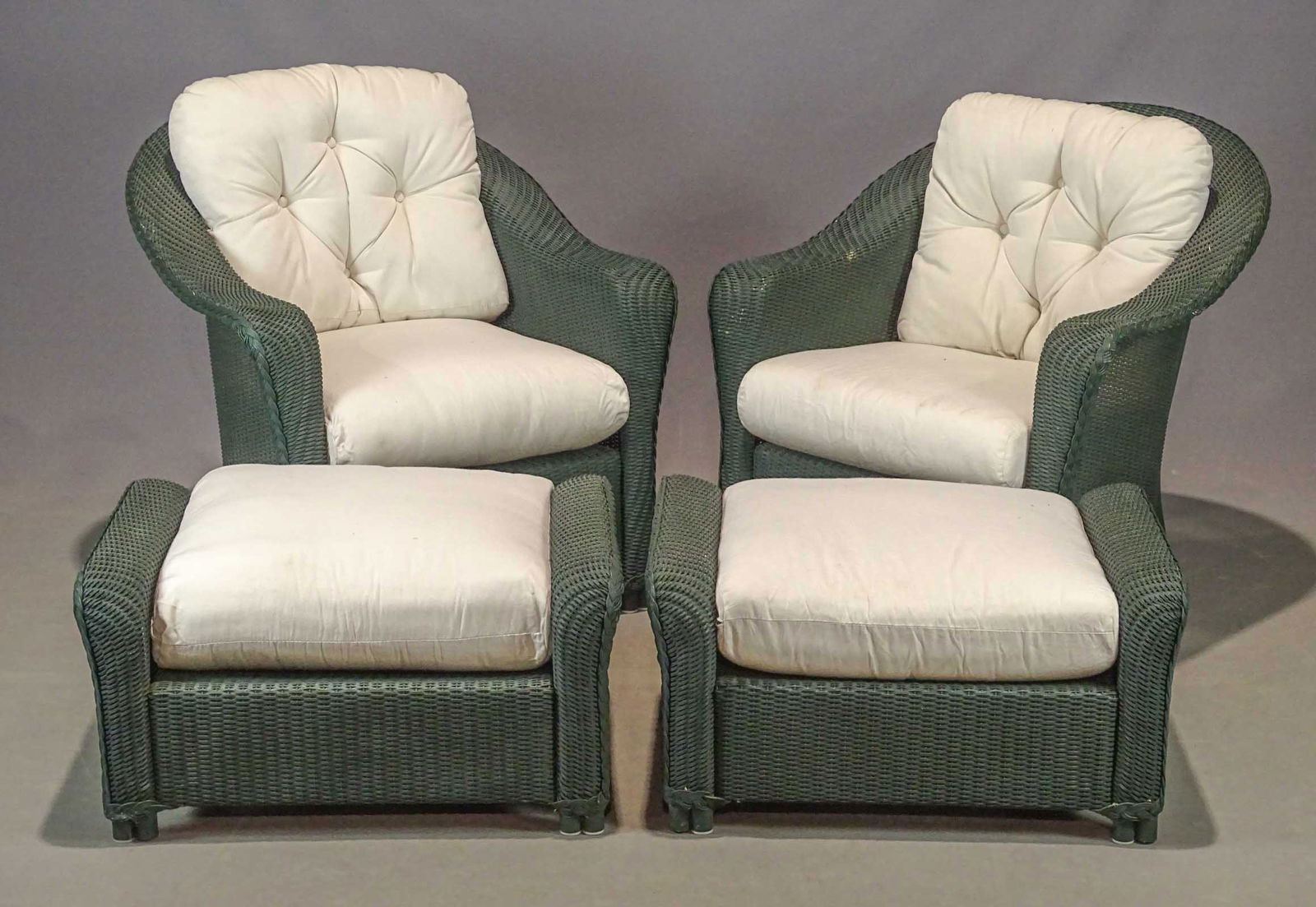 Wicker Lounge Set (1 of 7)