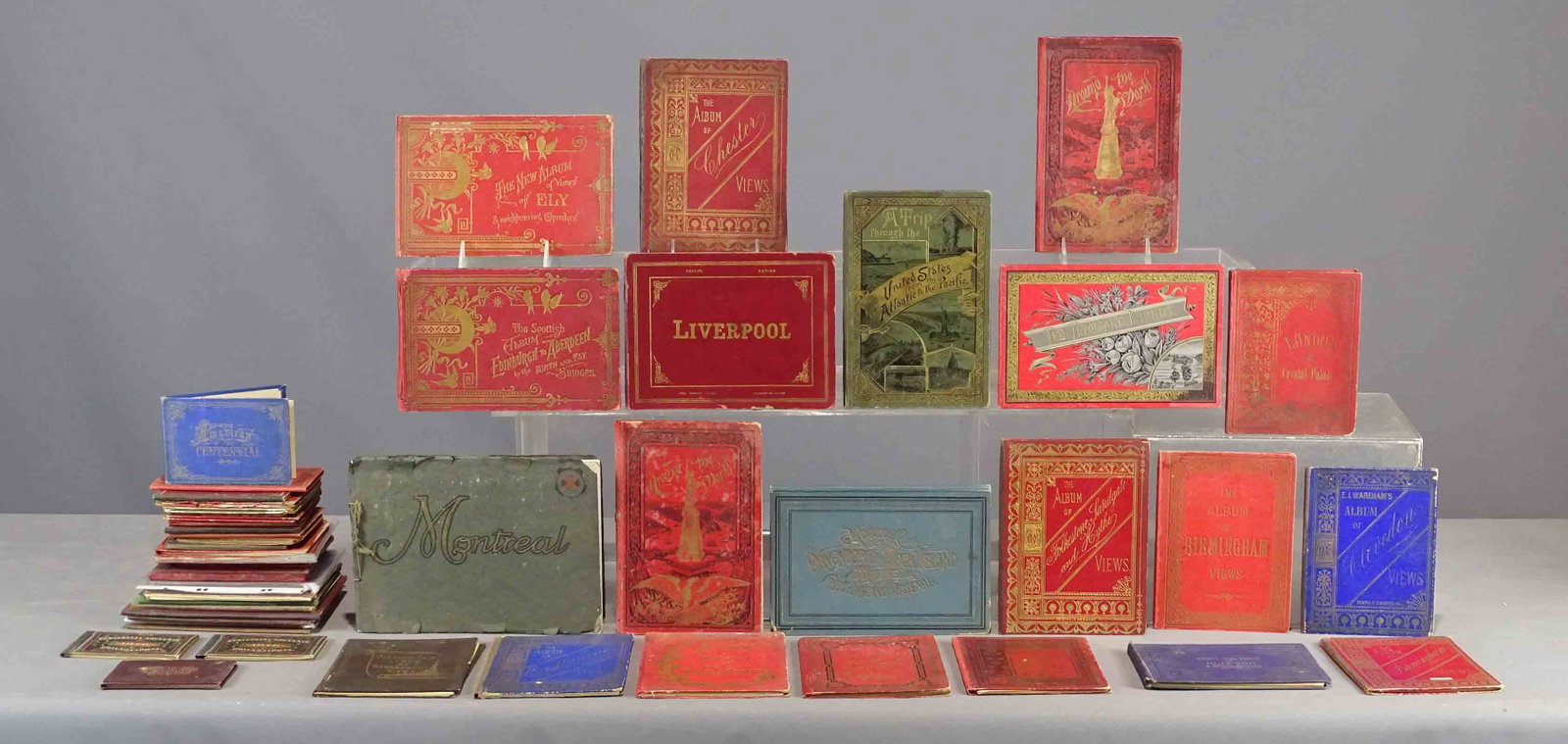 Souvenir Books Lot: Lot of various early Souvenir books. Europe, Quebec, America. 45 plus. Some as found.