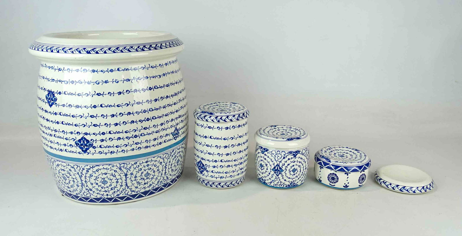 Koehler Ceramic Wash Room Set (1 of 15)