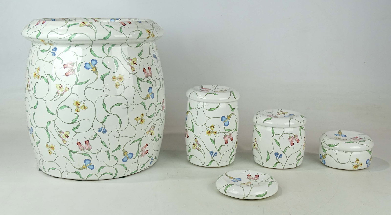 Koehler Ceramic Wash Room Set (1 of 17)