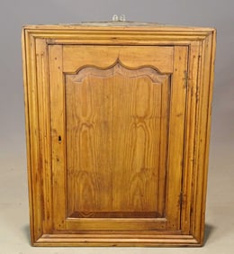 19th c. Hanging Corner Cabinet