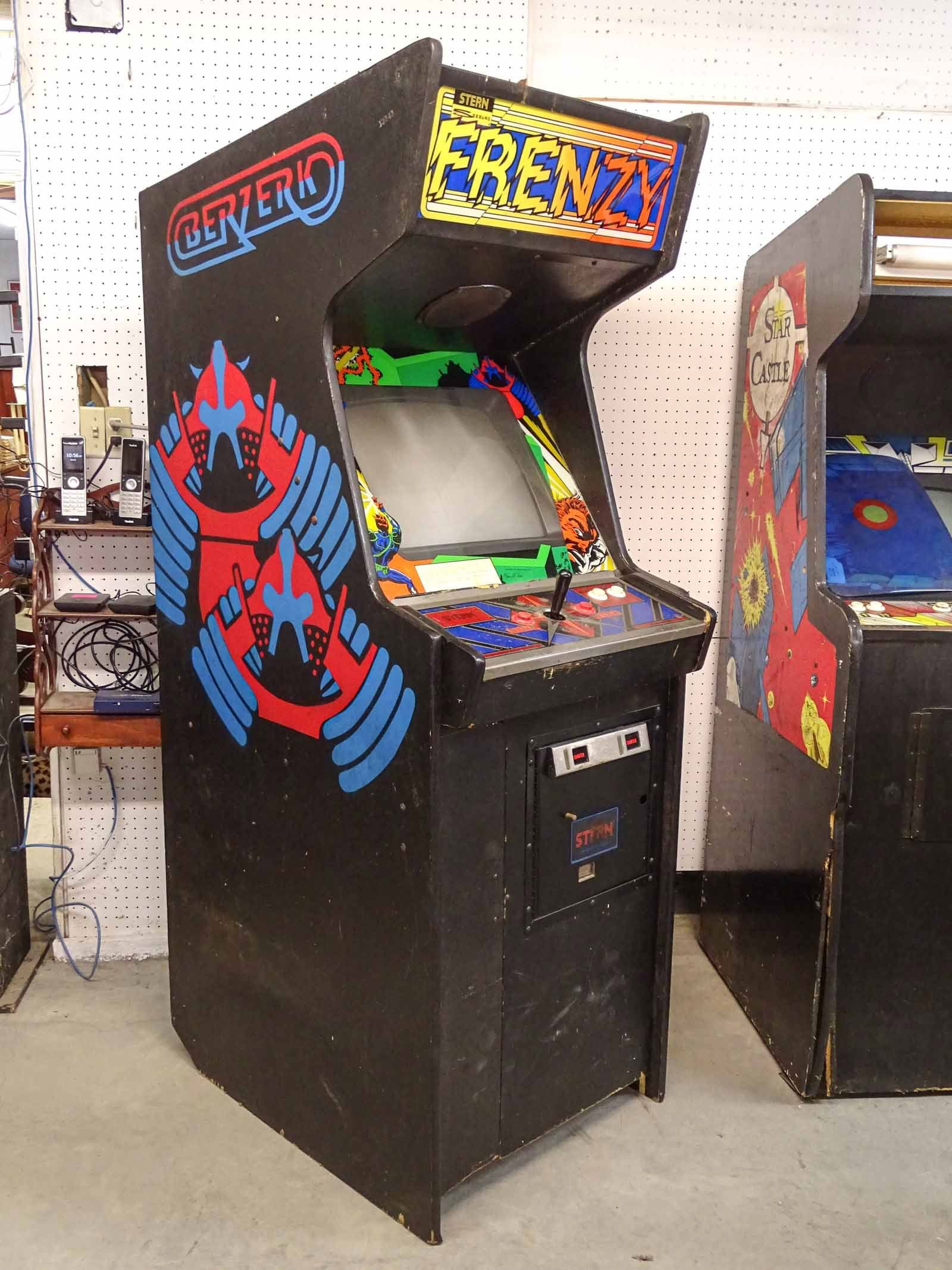 Vintage Arcade Game (1 of 12)