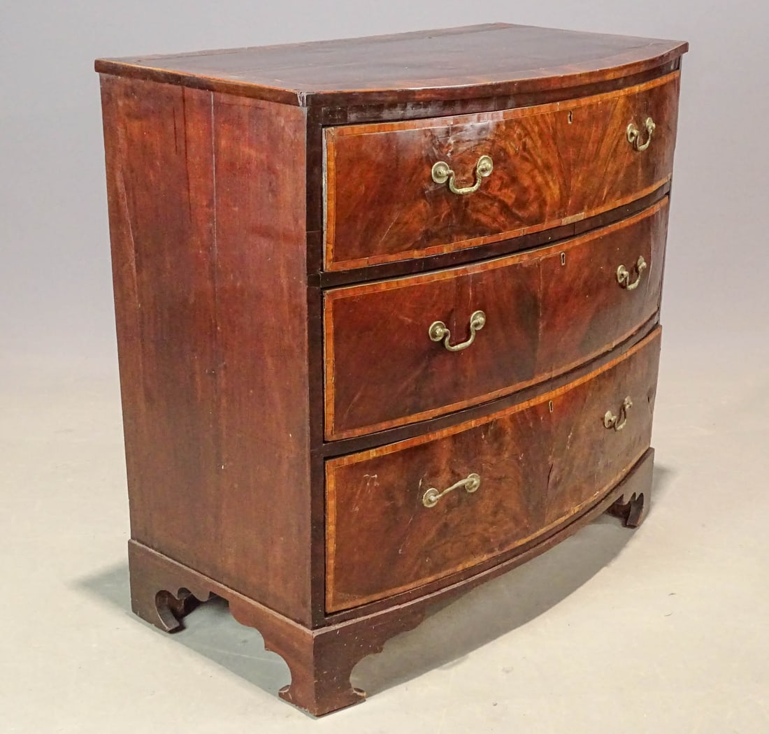 19th c. Bachelor Chest (1 of 9)