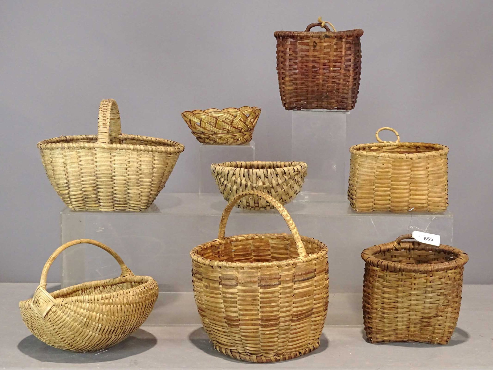 Basket Lot: Lot of (8) various baskets.