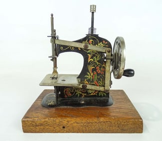 Miniature Sewing Machine