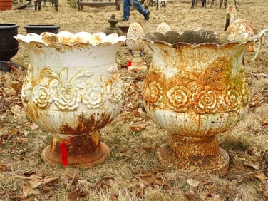 Urns