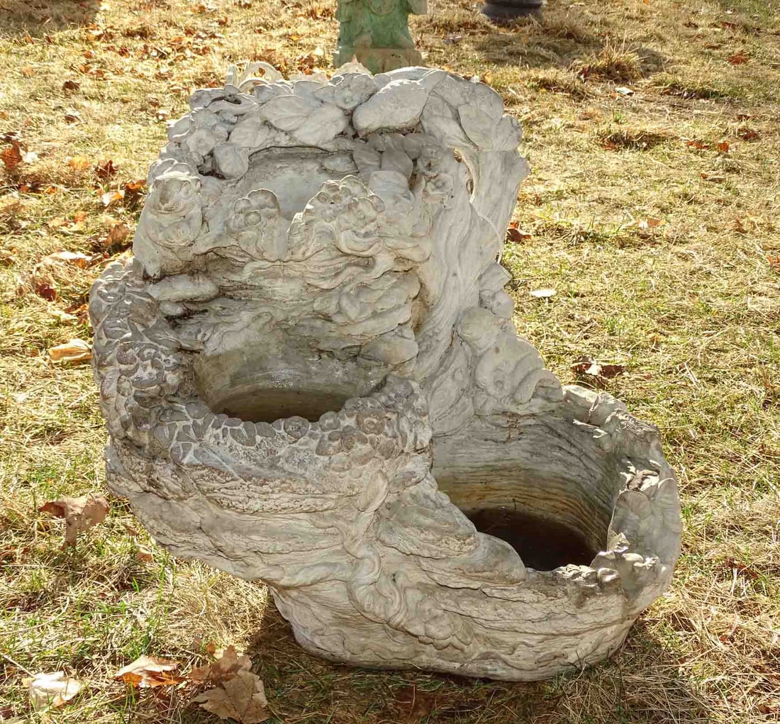 Decorative planter (1 of 5)