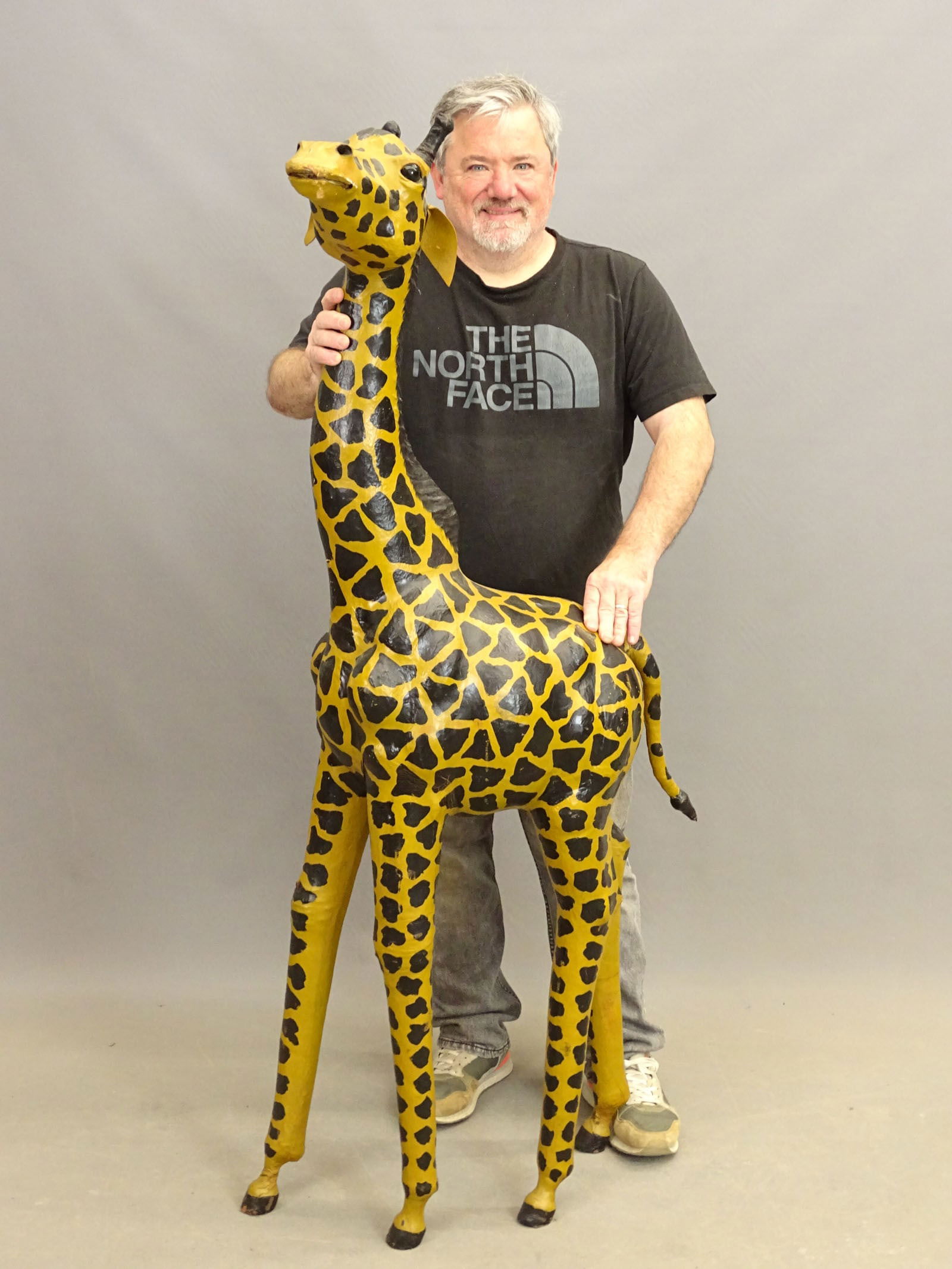 Leather Giraffe Sculpture (1 of 11)