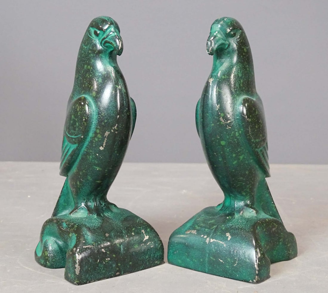 Bookends: Pair C. 1930's "Standing Tall" bookends. #255 Encyclopedia of Bookends. 7" Ht..