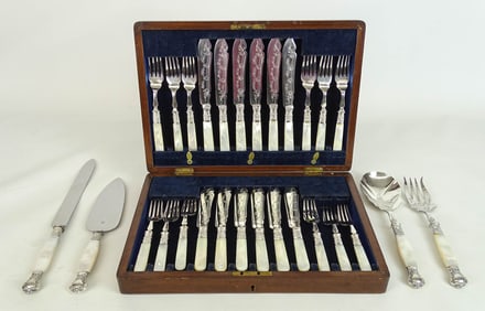 English Boxed Flatwear