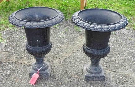 Pair Urns