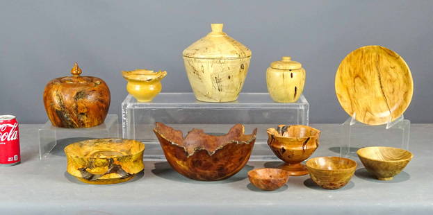 Artist's Made Woodenware Lot: Lot of artist's made woodenware including bowls, covered bowls etc..