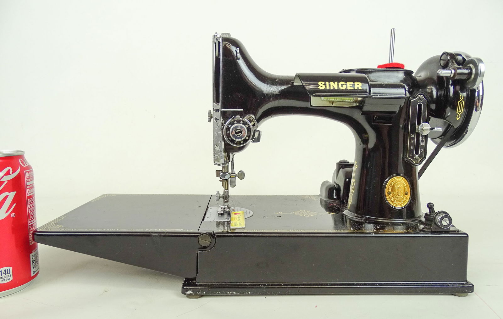 Singer Featherweight Sewing Machine (1 of 9)