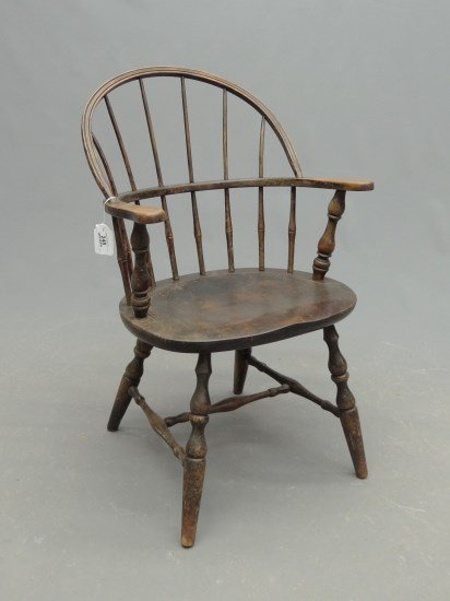 19th c. Windsor Chair: 19th c. sackback Windsor chair. 17 1/2" Seat Ht. 35" Overall Ht.
