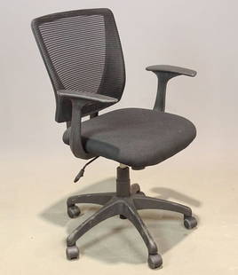Desk Chair: Modern design desk chair.