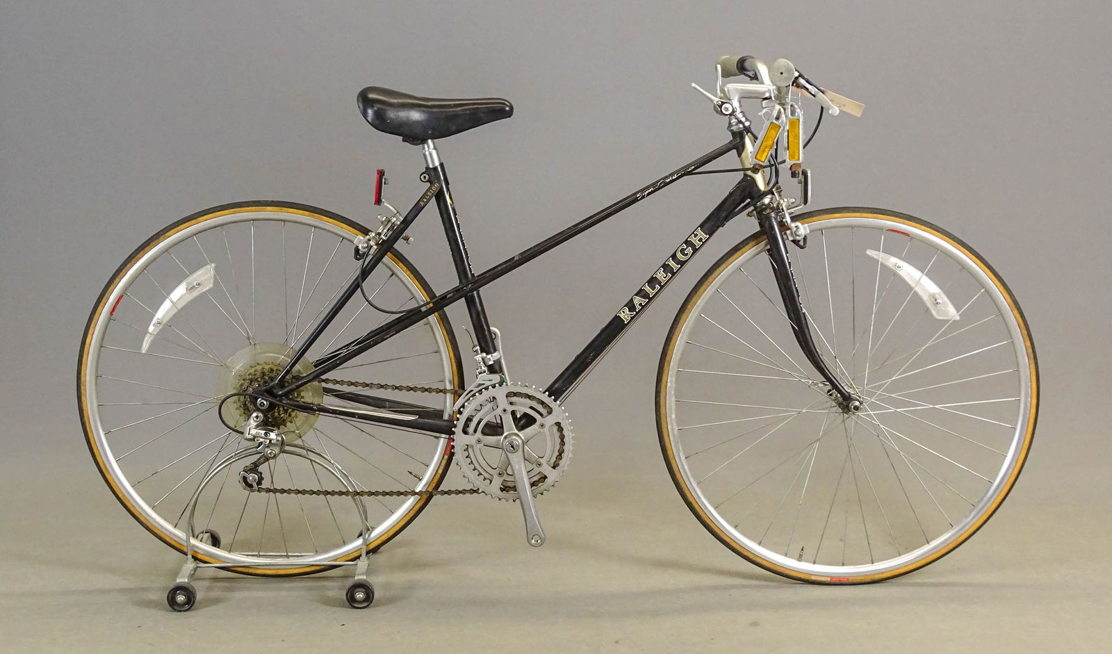 Raleigh Super Course Bicycle (1 of 11)