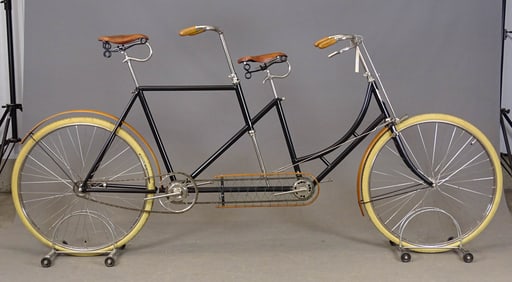 Victor Victoria Pneumatic Safety Tandem