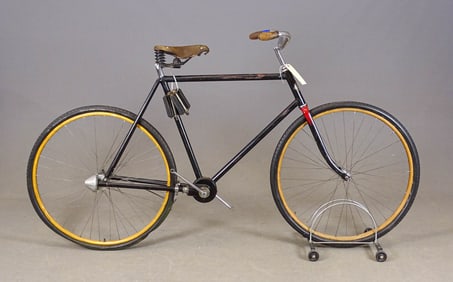 Spalding Chainless Pneumatic Safety Bicycle